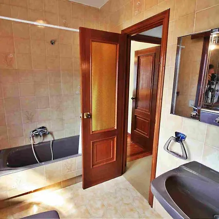 Apart. As Redondas * Cabana de Bergantiños