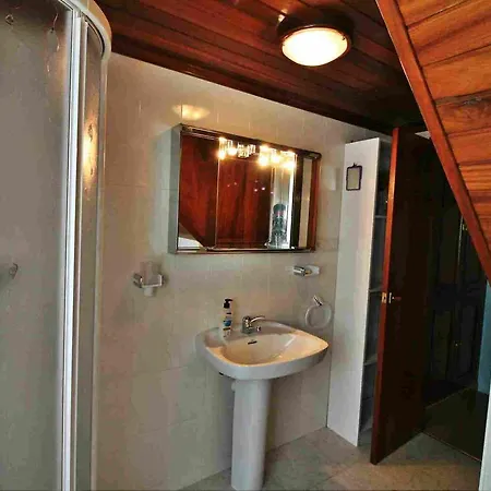 Apart. As Redondas * Cabana de Bergantiños